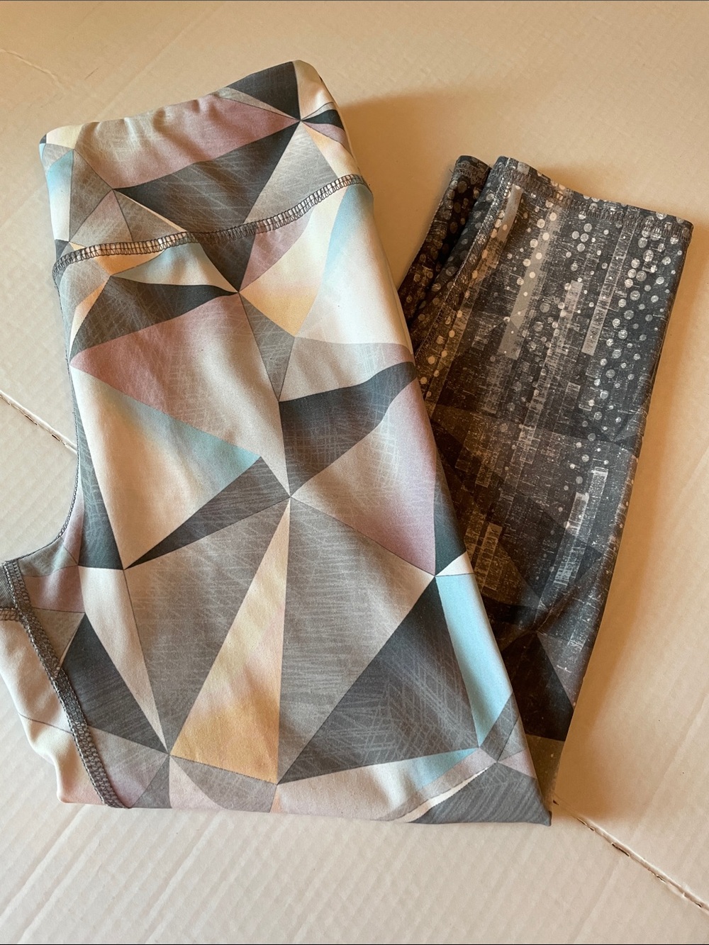 Evolution and Creation Geometric Pastel Legging  are a petite length